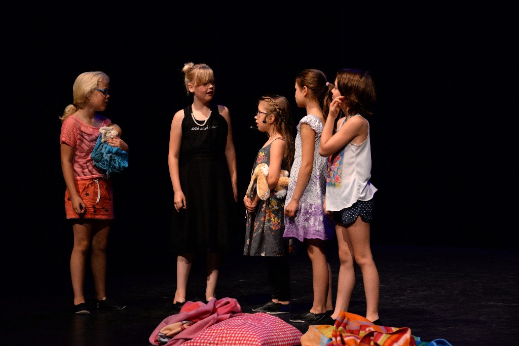 ../Images/Musical Nanny de Vries 107.jpg